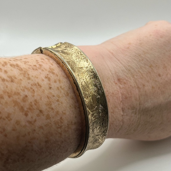 Vintage Gold Tone Hinged Bangle Bracelet with Etched Swirl Design - Picture 1 of 5